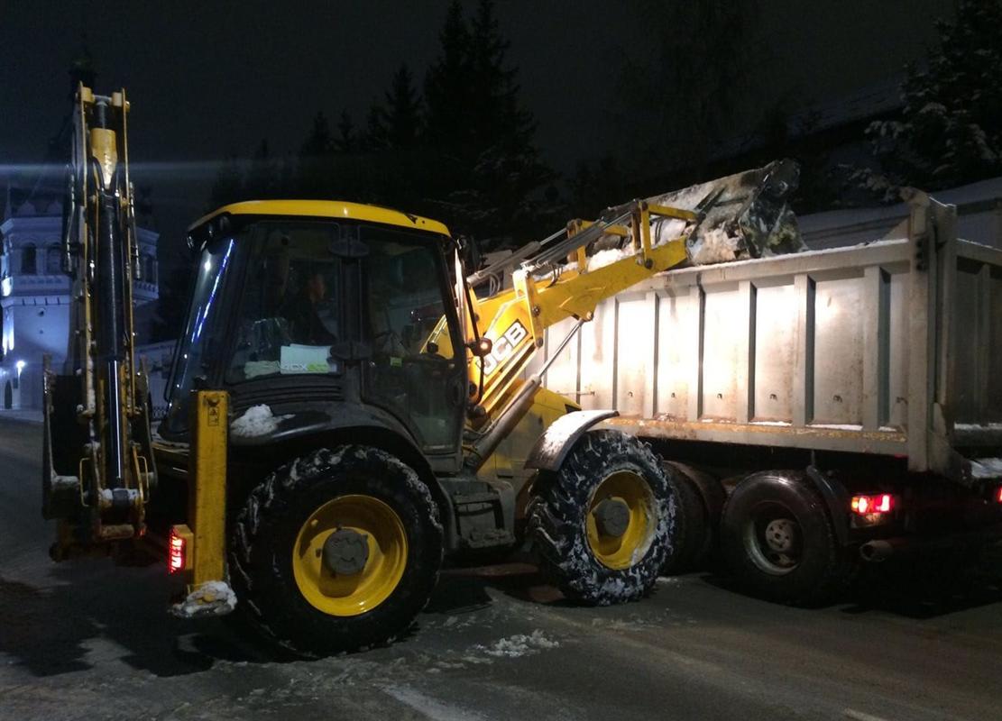 В Костроме усилены работы по вывозу снега с городских улиц