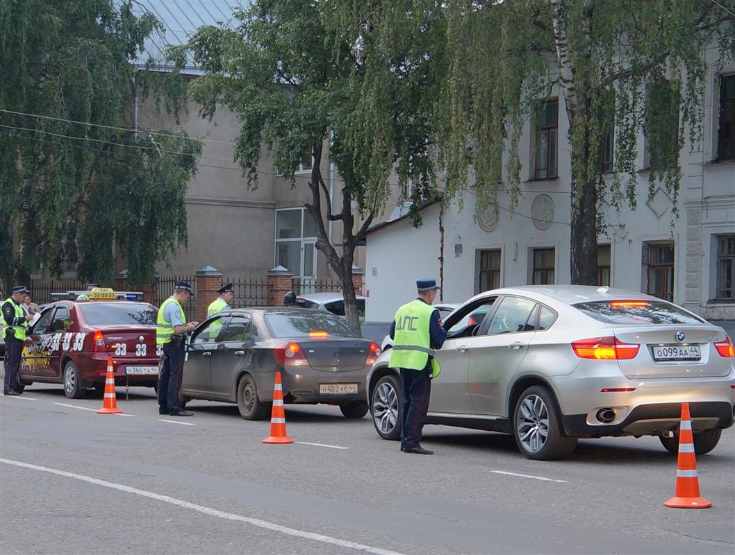 Автоинспекторы проведут массовые проверки костромских водителей на состояние опьянения
