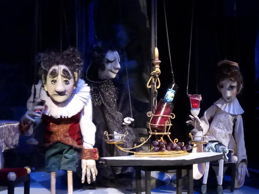 «Страшный сон Сальери»: в театре кукол отравили гения