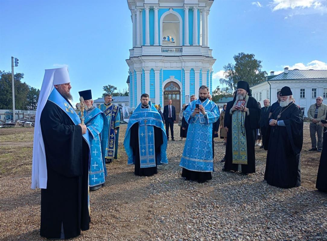 В Костроме дали старт строительству Успенского собора Костромского Кремля
