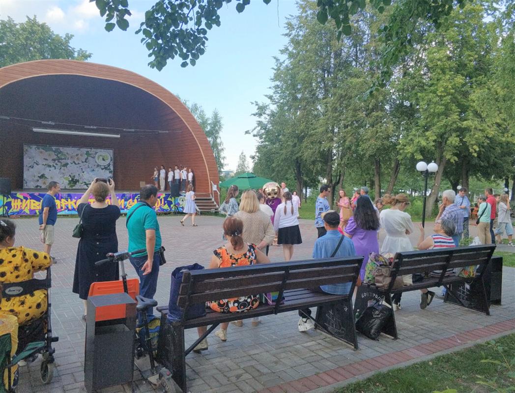 В пятницу в парках Костромы можно посетить мастер-классы, посмотреть кино и потанцевать
