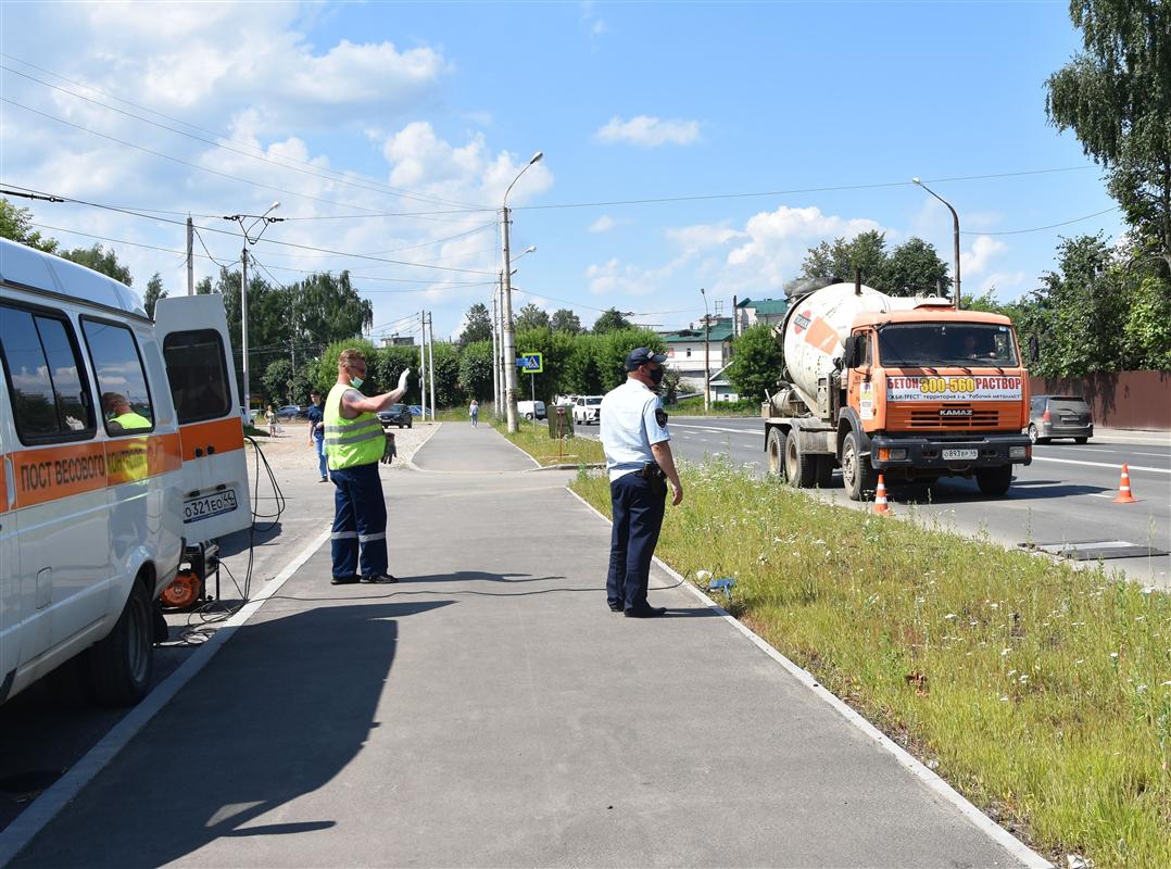 В Костроме ограничили движение большегрузов, чтобы сберечь дороги