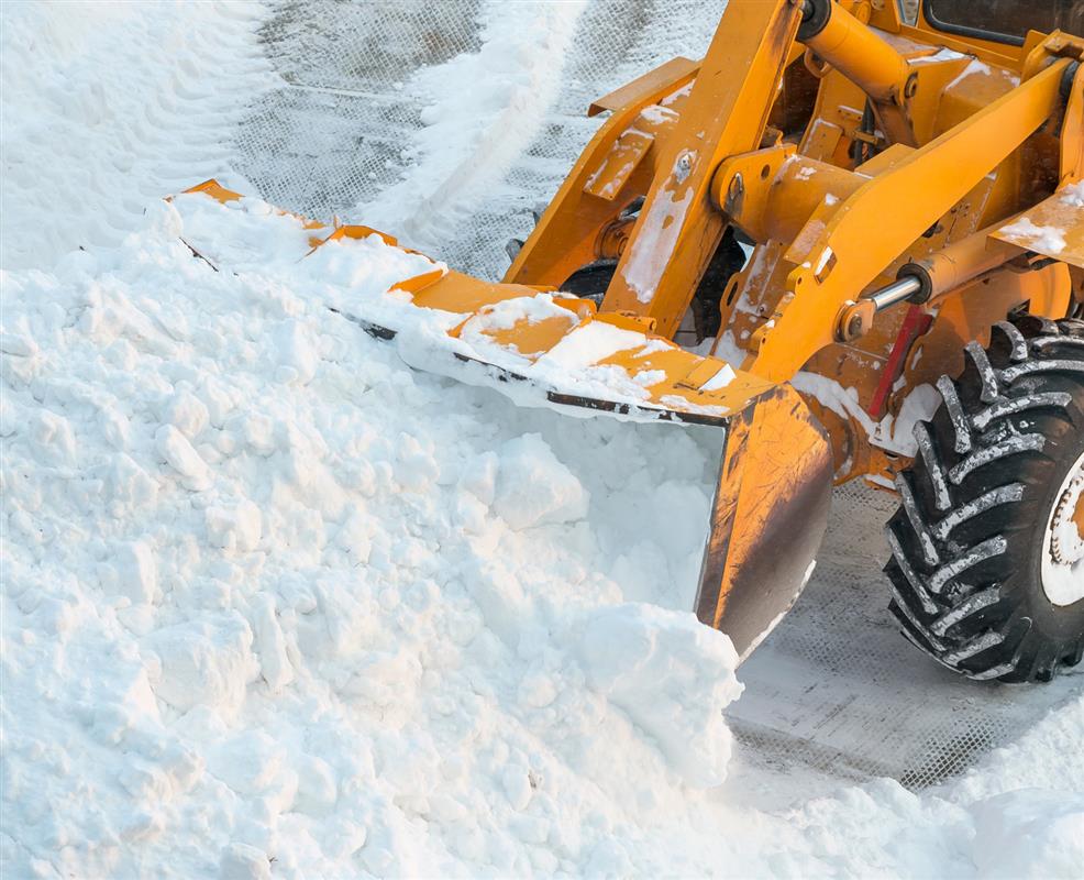 Дорожные службы устраняют последствия снегопада в Костроме 