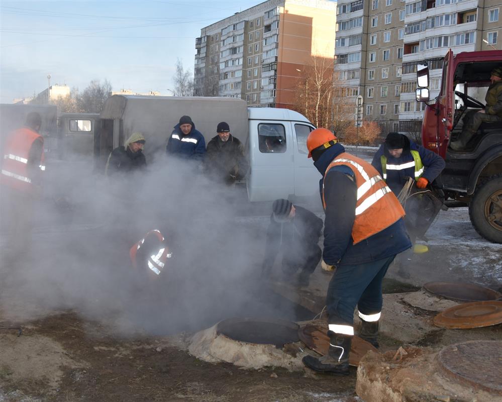 Продолжаются работы по поиску и устранению дефектов на тепловых сетях в Костроме