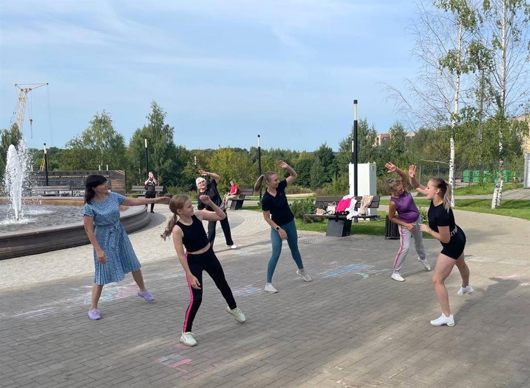 Костромичей приглашают в городские парки на пятничную развлекательную программу 