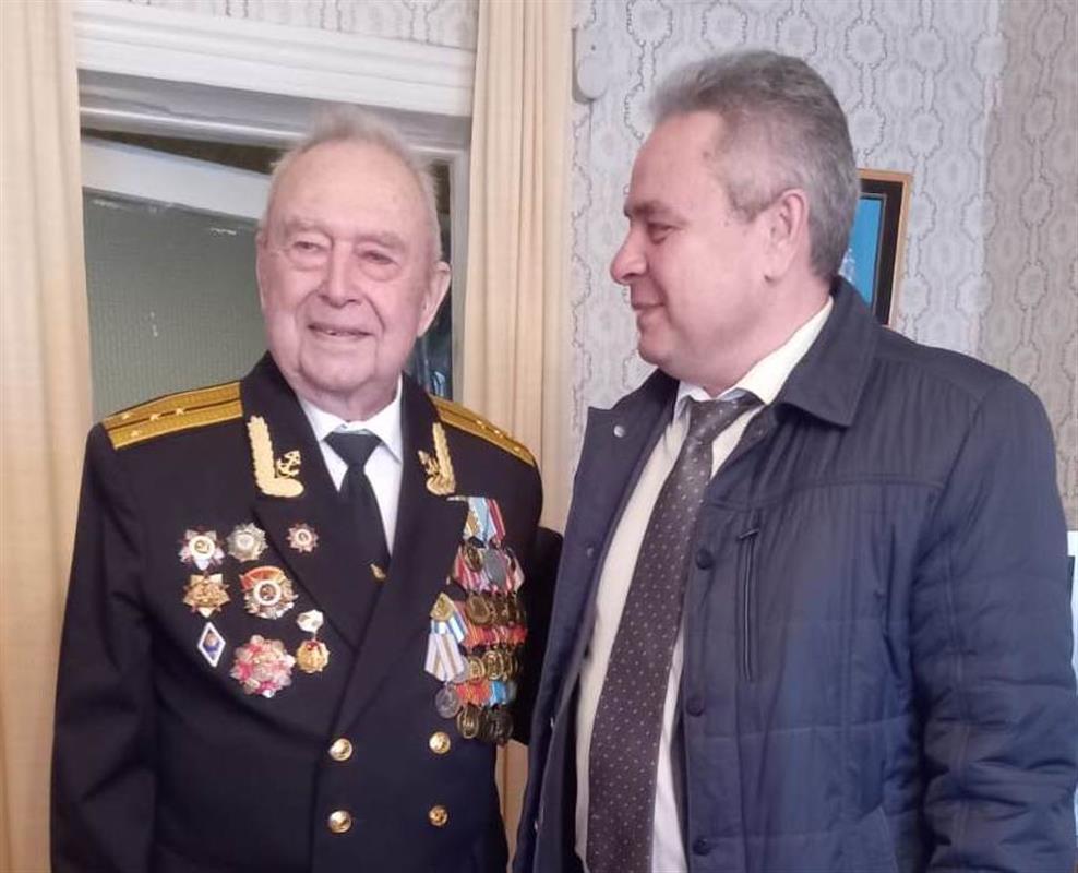 Костромской ветеран Великой Отечественной войны Валентин Суриков отмечает юбилей