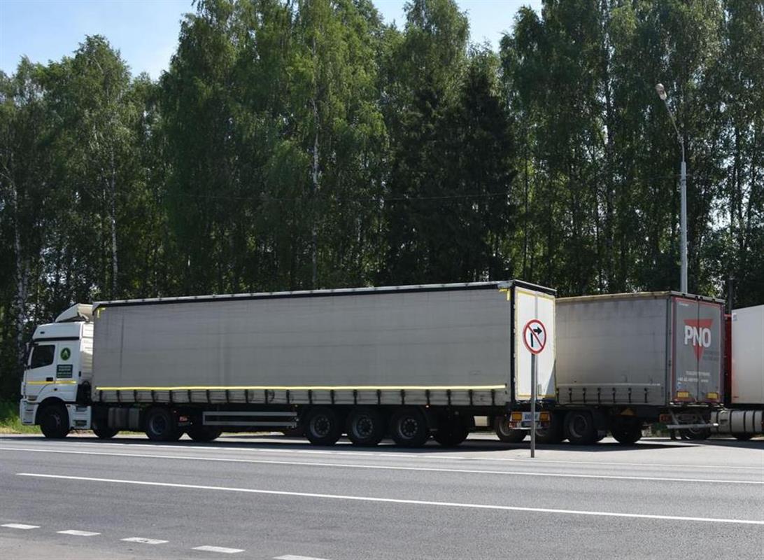 В Костроме движение большегрузов ограничат, когда установится жаркая погода