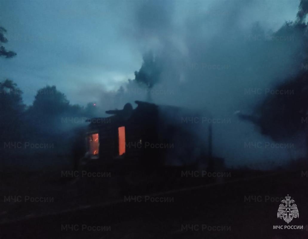 Житель Костромской области погиб при пожаре в частном доме