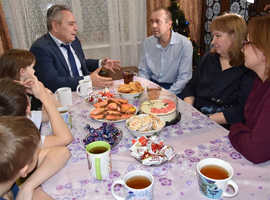 В Костроме в этом году почти все дети, оставшиеся без попечения, нашли семью
