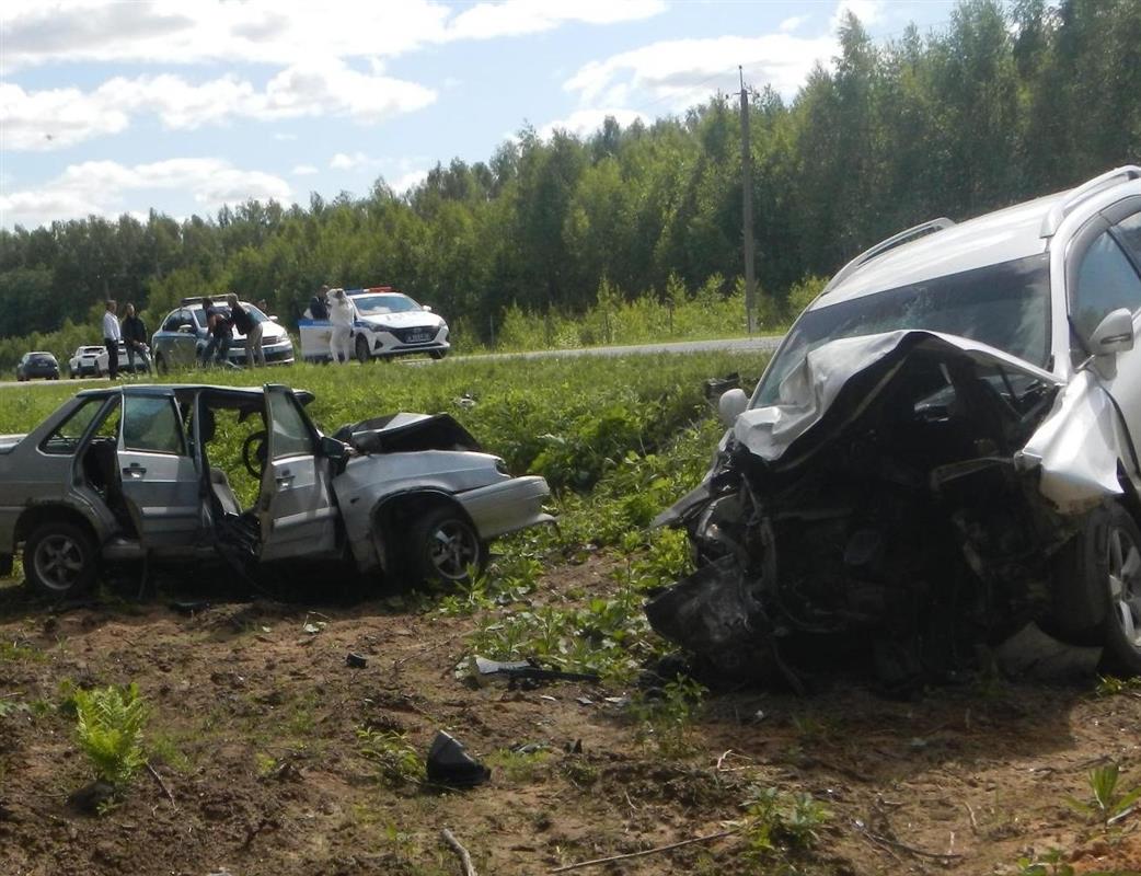 Нетрезвый водитель иномарки спровоцировал ДТП под Костромой: один человек погиб