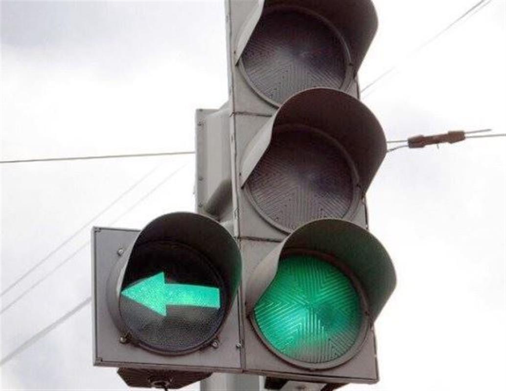 Светофор на оживлённом перекрёстке в Костроме оснастили дополнительной секцией
