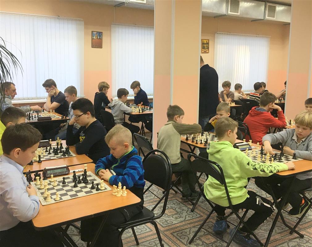 В Костроме будут массово обучать детей игре в шахматы и шашки 