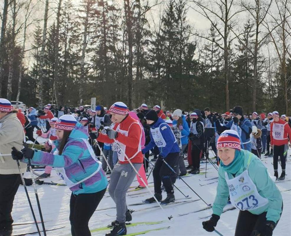 «Лыжня России»: на лыжи одновременно встали более 4,5 тысячи костромичей