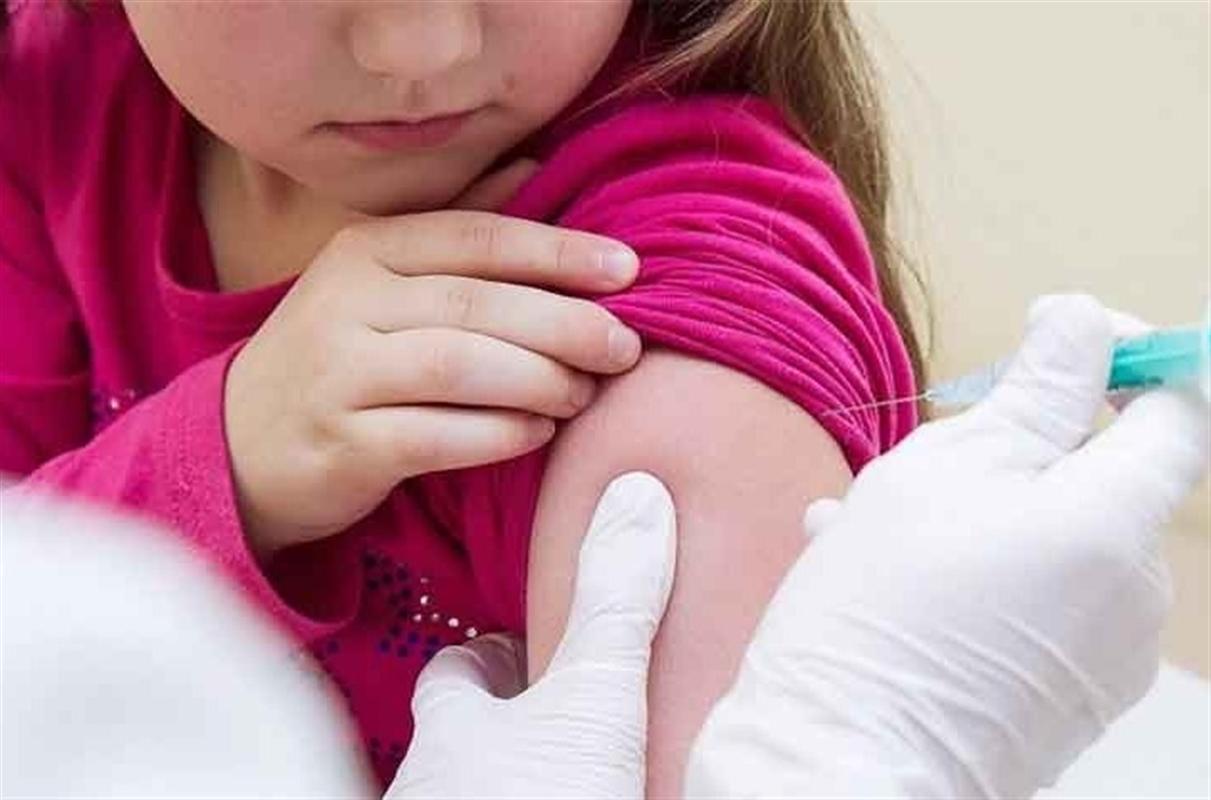 В костромских школах и детских садах начали прививать детей от гриппа