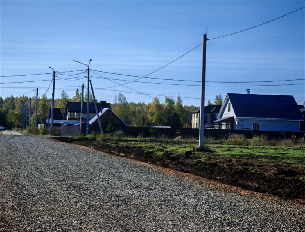 В районе костромского посёлка Волжского активно обустраивают дороги