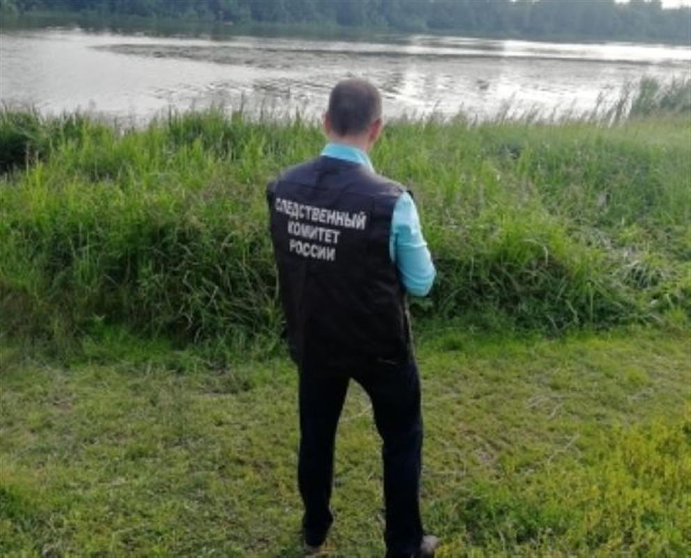 Мужчина утонул во время купания в реке Костроме

