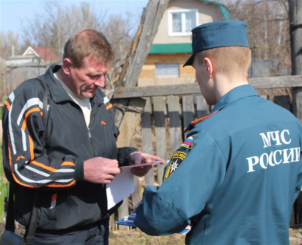 В Костромской области пожарные проводят дополнительное обследование жилых домов