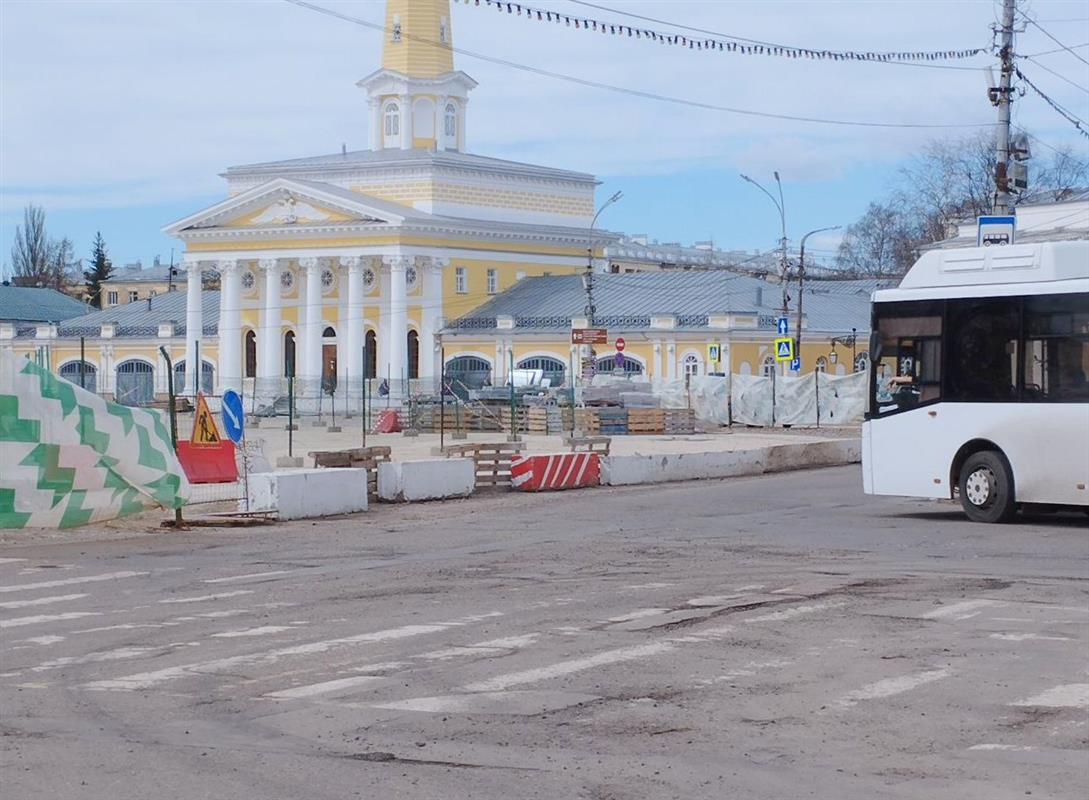 На главной площади Костромы возобновляются ремонтные работы после зимы
