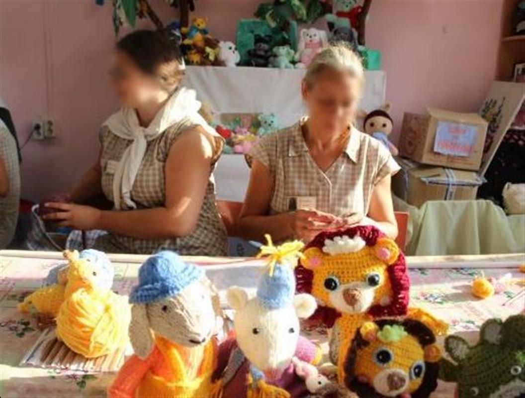 В костромской колонии изготовили игрушки для воспитанников реабилитационного центра 