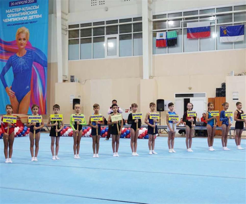 Костромские спортсмены участвуют во Всероссийских соревнованиях по гимнастике
