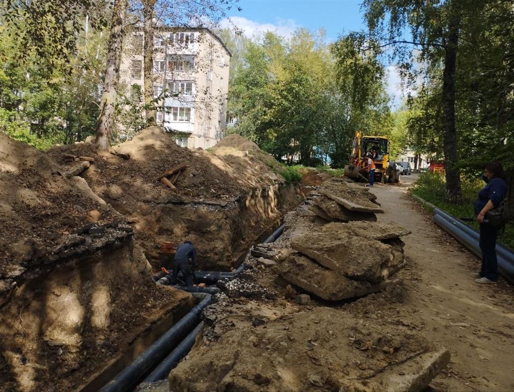 В Костроме ускоренными темпами приводят в порядок места раскопок возле школ