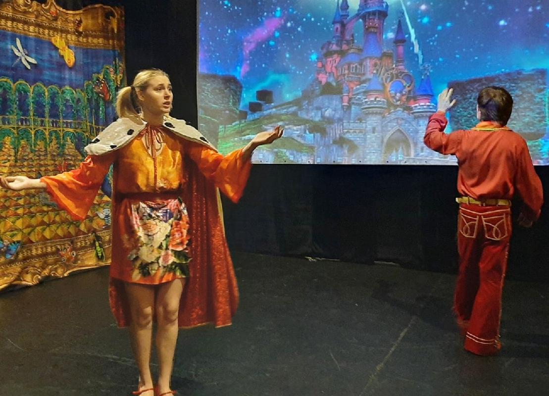 Костромской камерный театр покажет музыкальную историю Трубадура и Принцессы