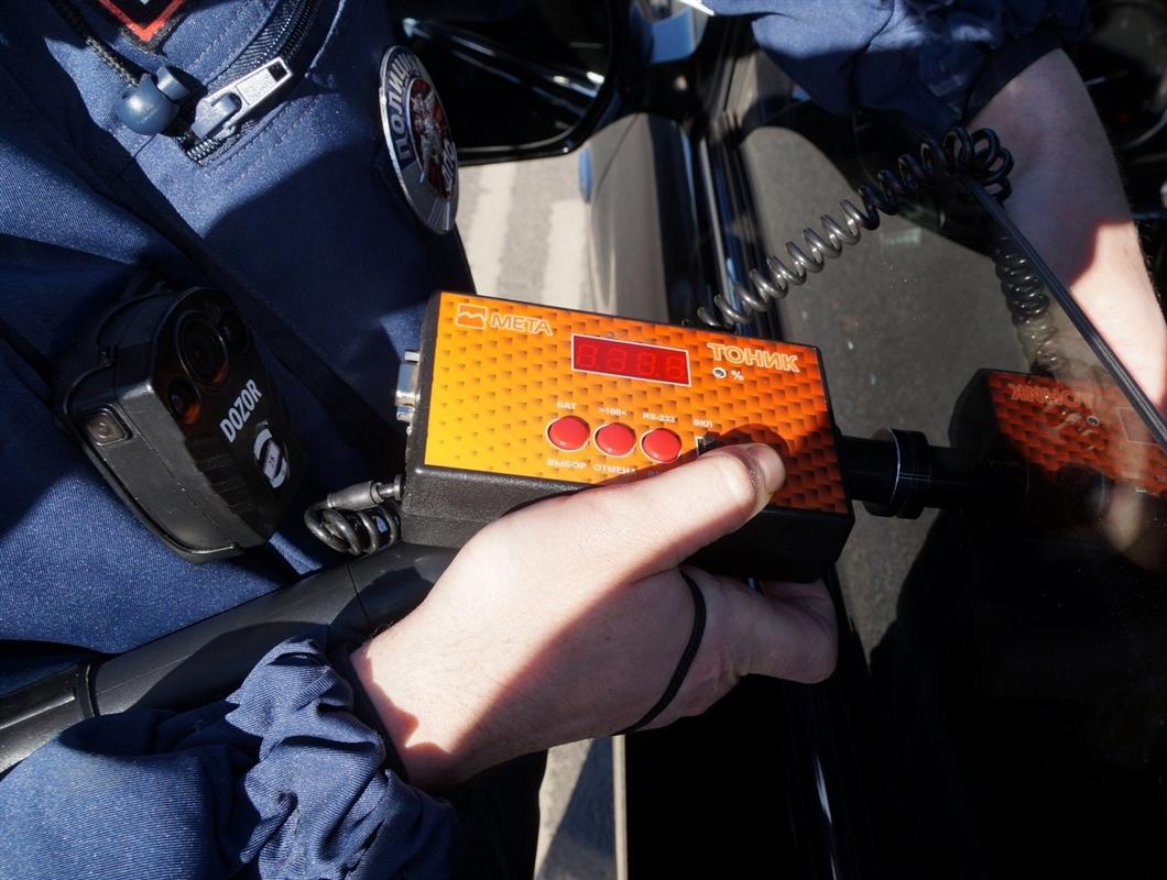 Костромича оштрафовали за нарушение правил тонировки автомобиля
