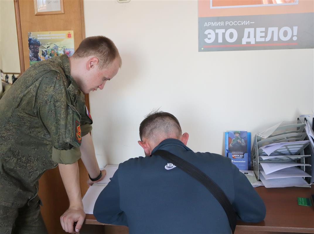 «Я нужен Родине»: костромичи рассказали, почему заключают контракты с Минобороны