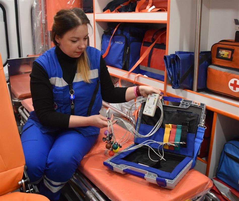 Костромские бригады скорой помощи оснастят «умными» аппаратами ЭКГ 