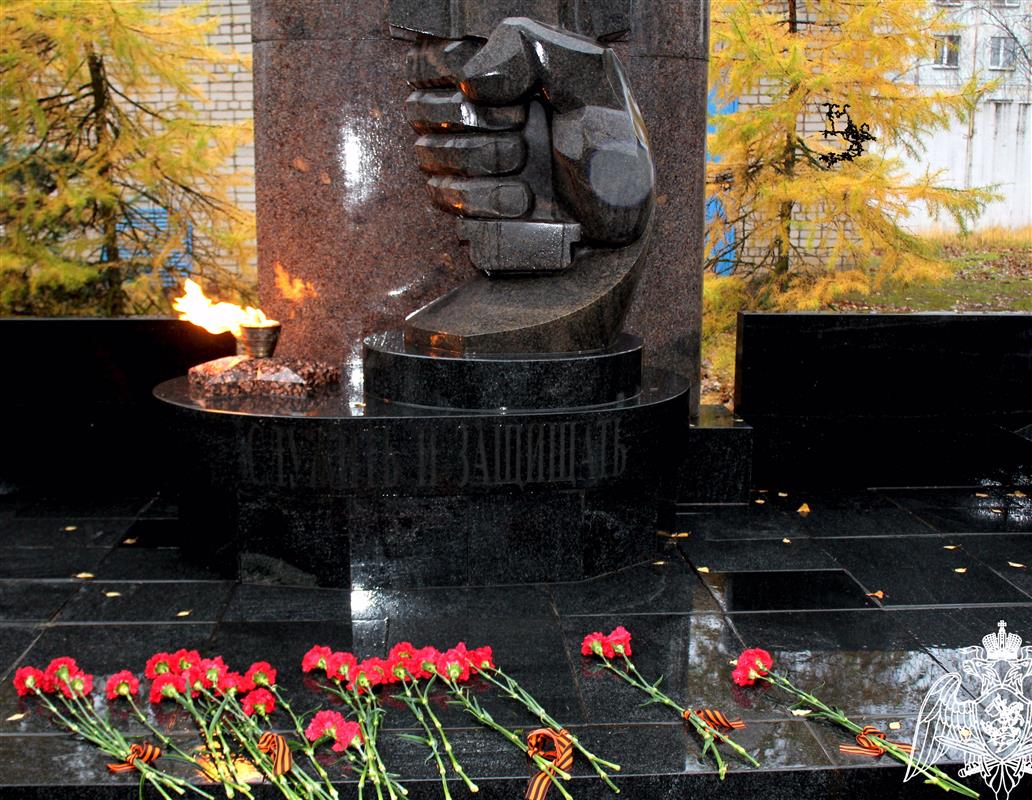 В Костроме почтили память росгвардейцев, погибших при исполнении служебного долга