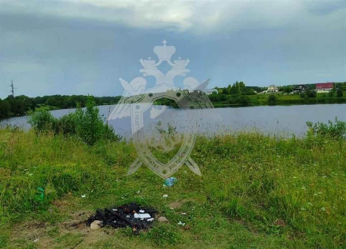 В жаркие дни во время купания в костромских реках утонули двое мужчин