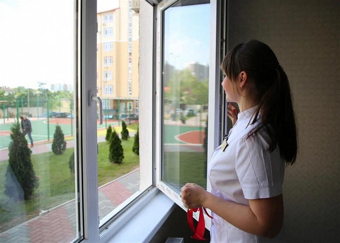 Врачам «дефицитных» специальностей в Костроме строят новый дом
