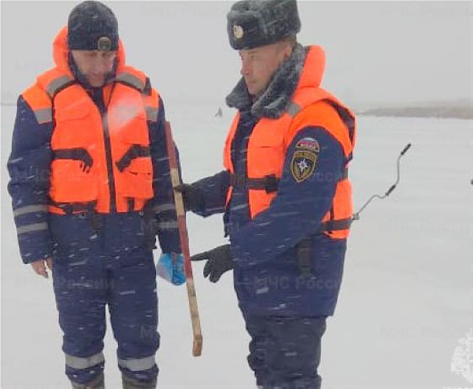 Названы самые опасные для выхода на лед участки на костромских водоемах
