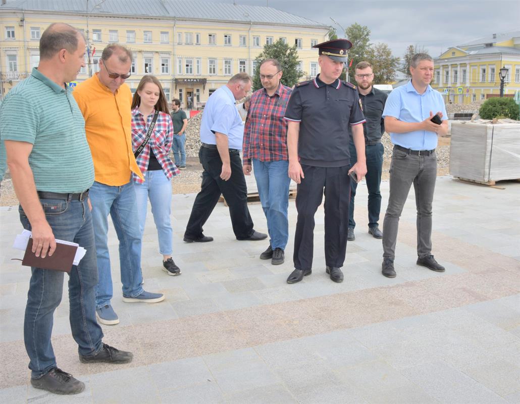 Костромские общественники оценили качество ремонта Сусанинской площади 