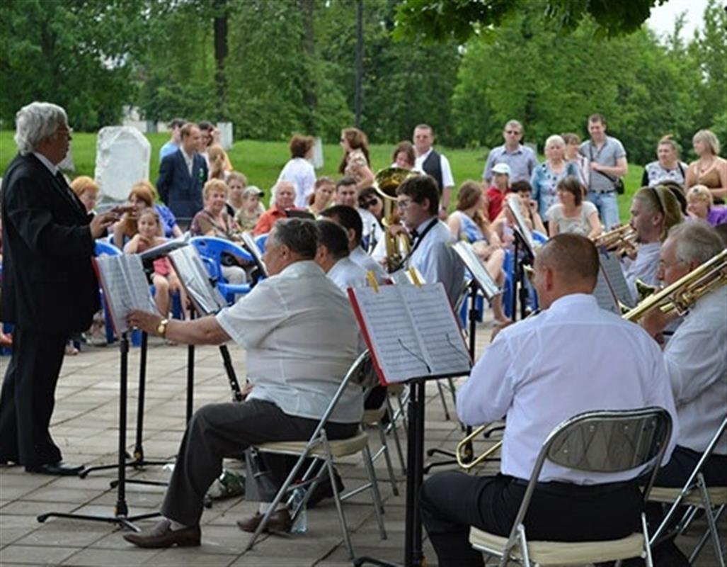 Костромичей приглашают на самое музыкальное летнее событие филармонического парка