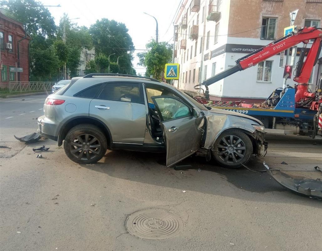 Дорожные полицейские задержали двоих нетрезвых автолюбителей в Костроме