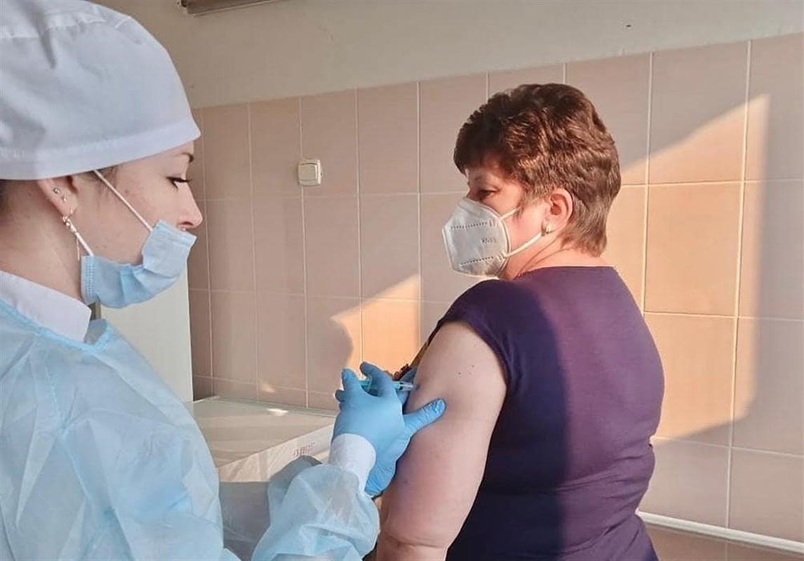 В Костроме за сутки от коронавируса привились более 1,5 тысячи человек
