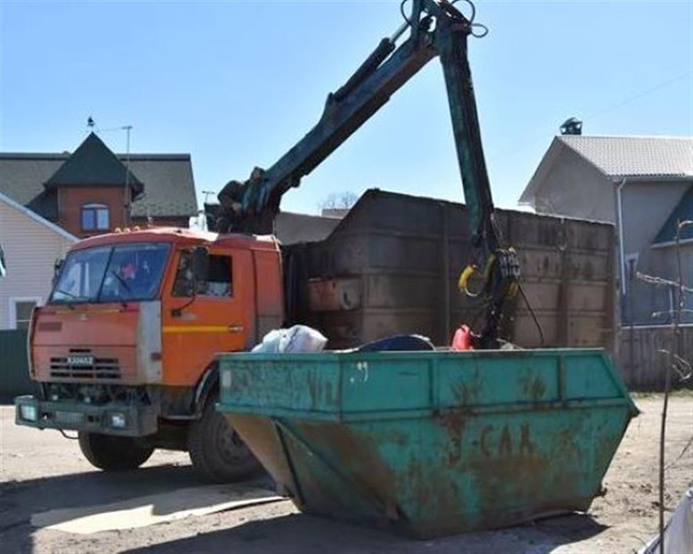 В Костроме стали чаще вывозить крупногабаритный мусор с контейнерных площадок 