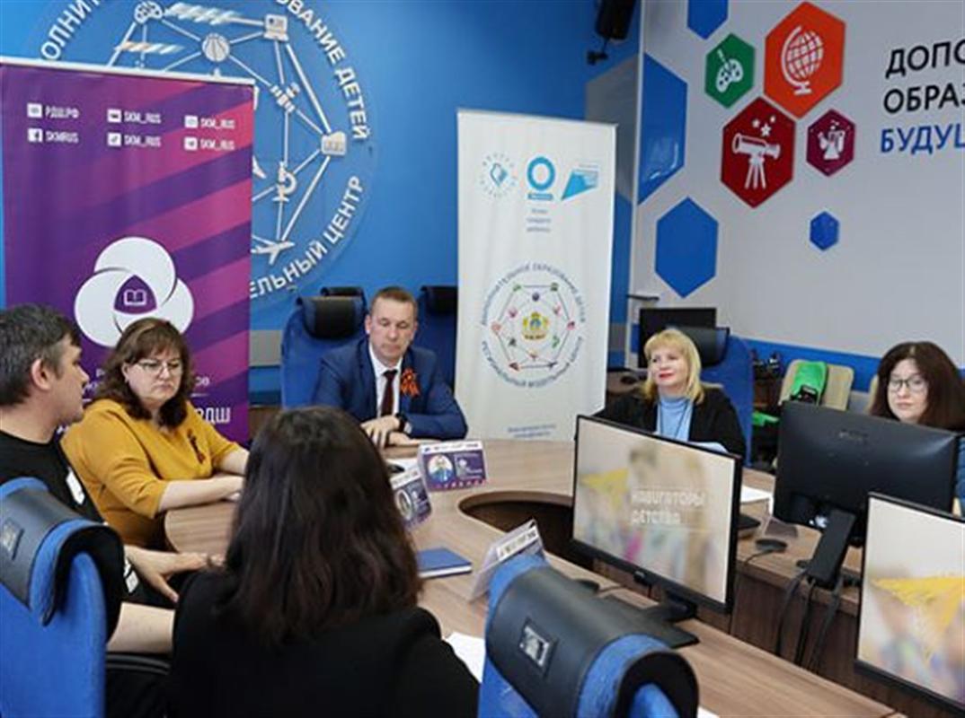 Более 180 жителей Костромской области хотят стать советниками по воспитанию