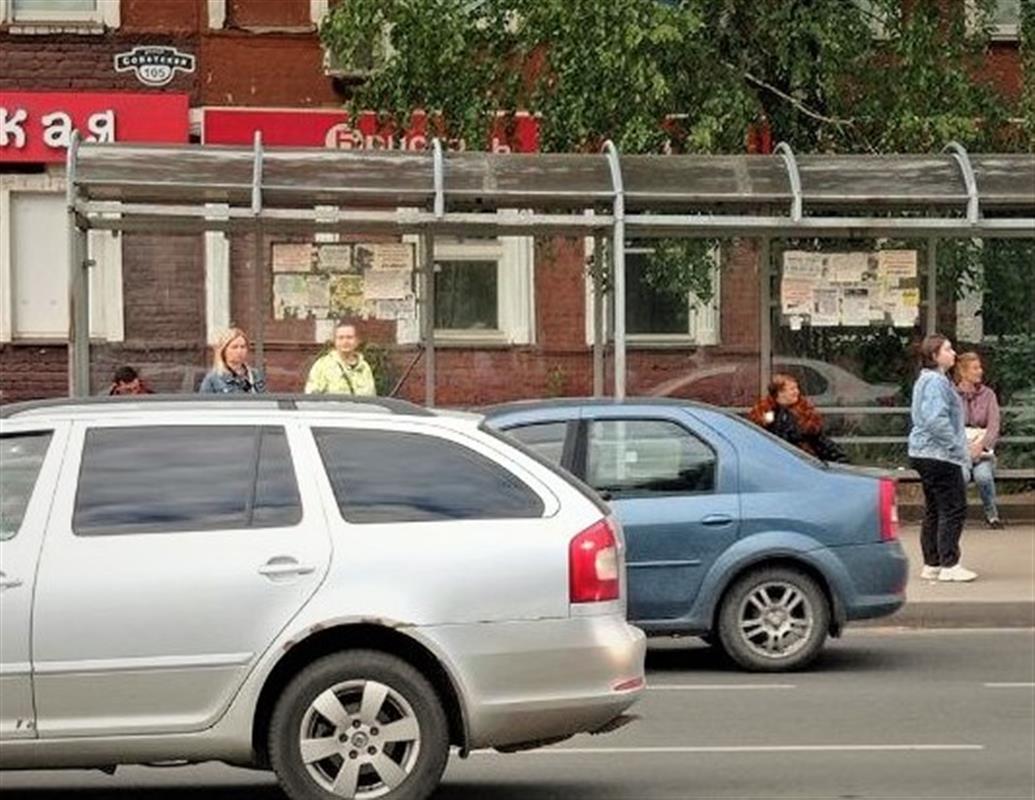 В Костроме приводят в порядок остановки общественного транспорта