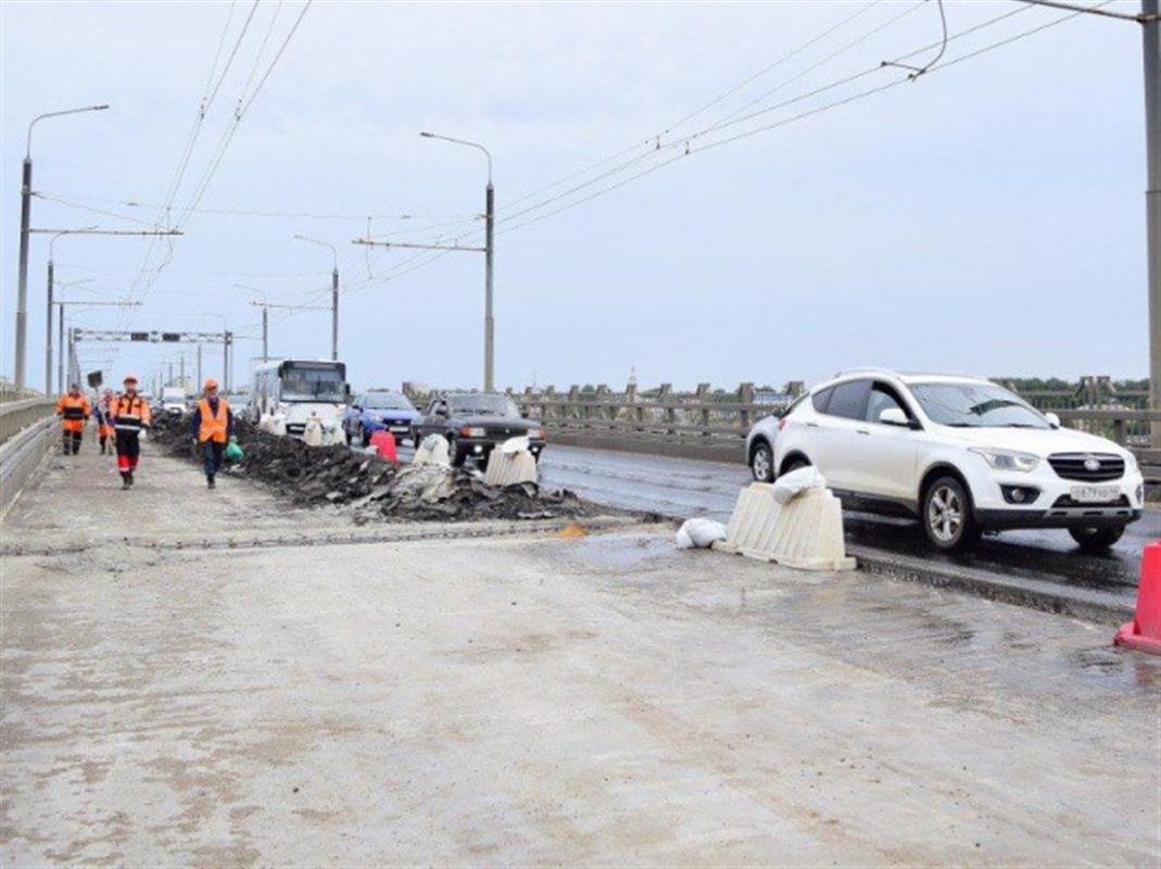 На мосту через Волгу в Костроме начинается укладка новой гидроизоляции
