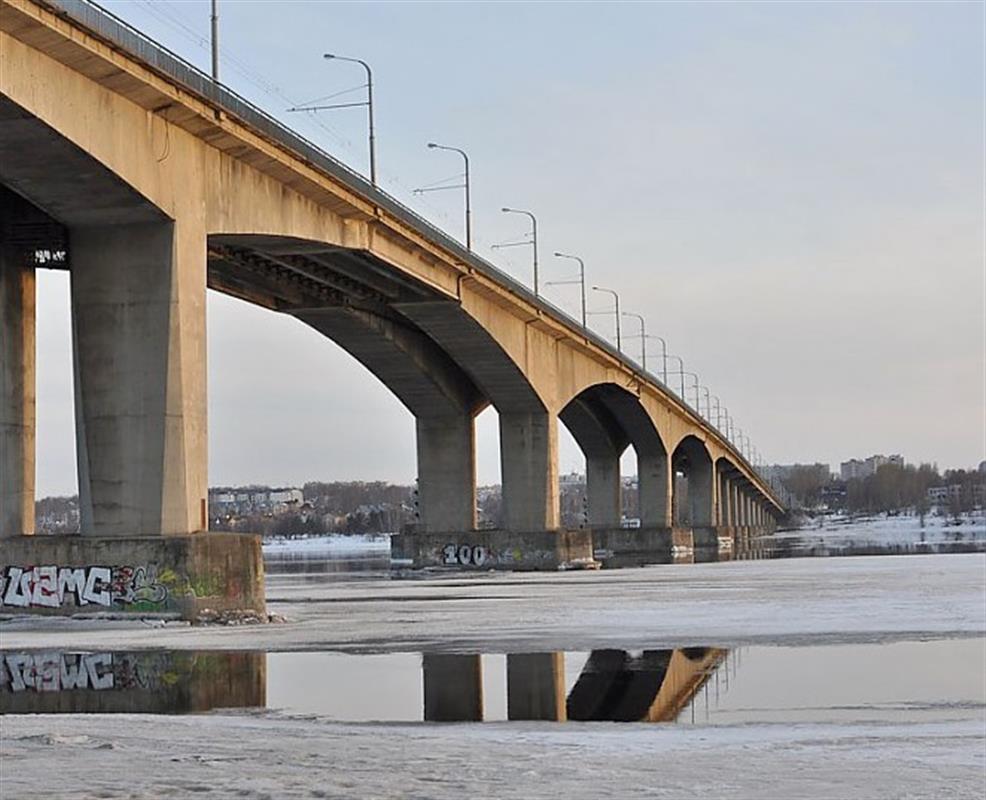 Автопешеходный мост через Волгу в Костроме обследовали инженеры «Дорожного хозяйства» 