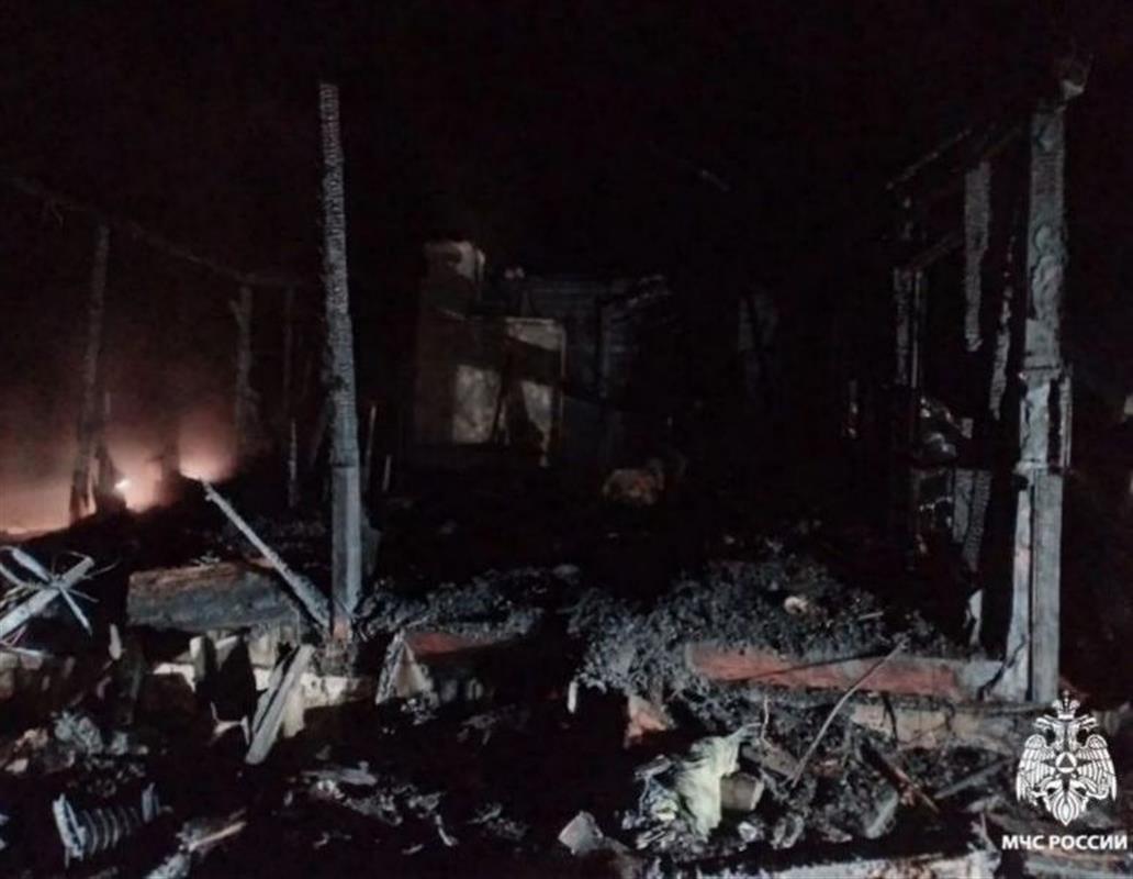 В костромском СНТ «Медик» сгорел садовый дом