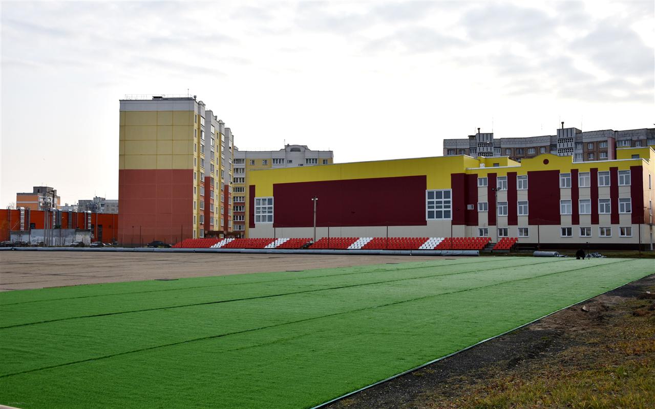 В Костроме завершается реконструкция футбольного поля спортшколы имени Ярцева