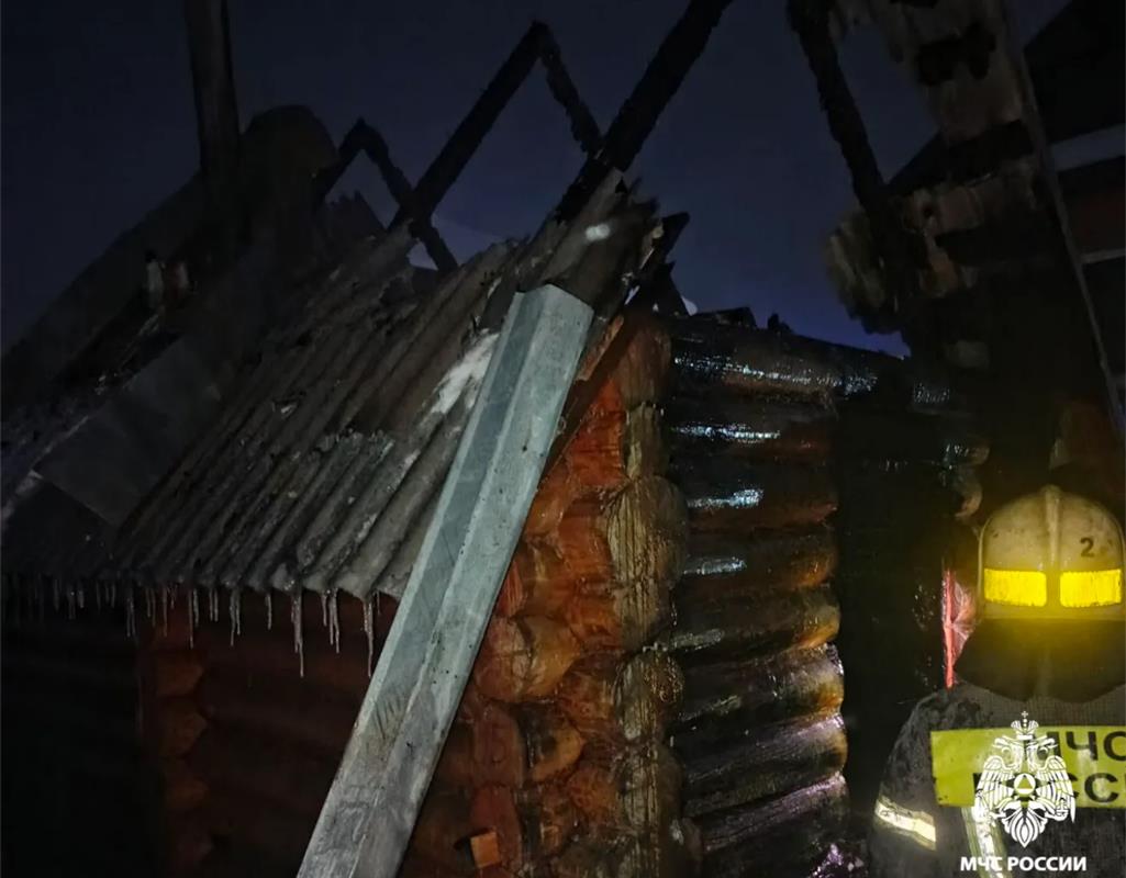 В костромском посёлке Первом при пожаре в частной бане погибли два человека