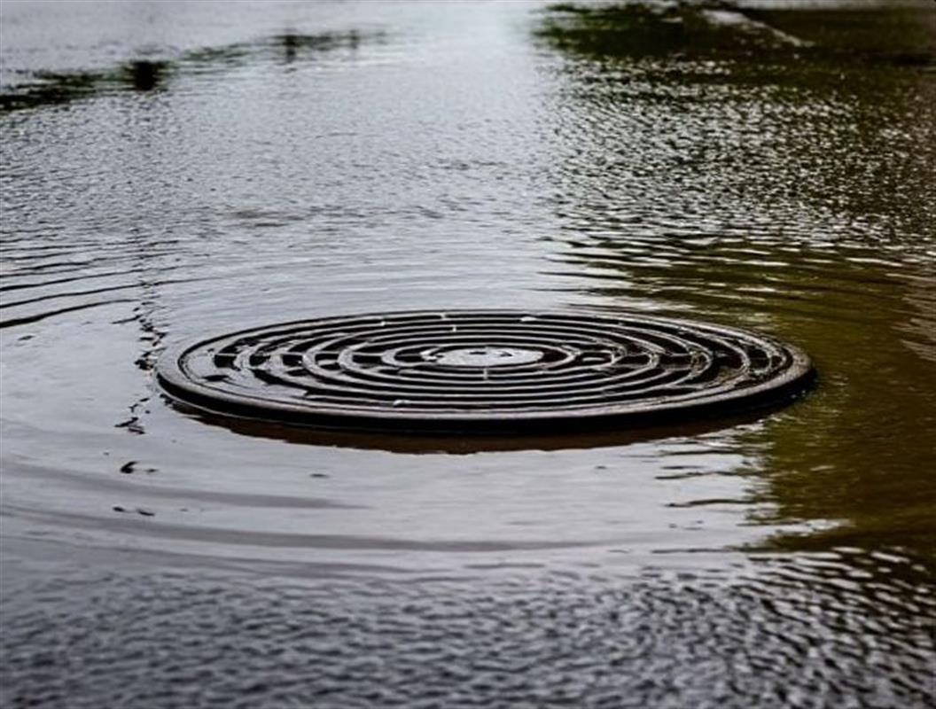 «Костромагорводоканал» налаживает систему водоотведения на улице Олега Юрасова