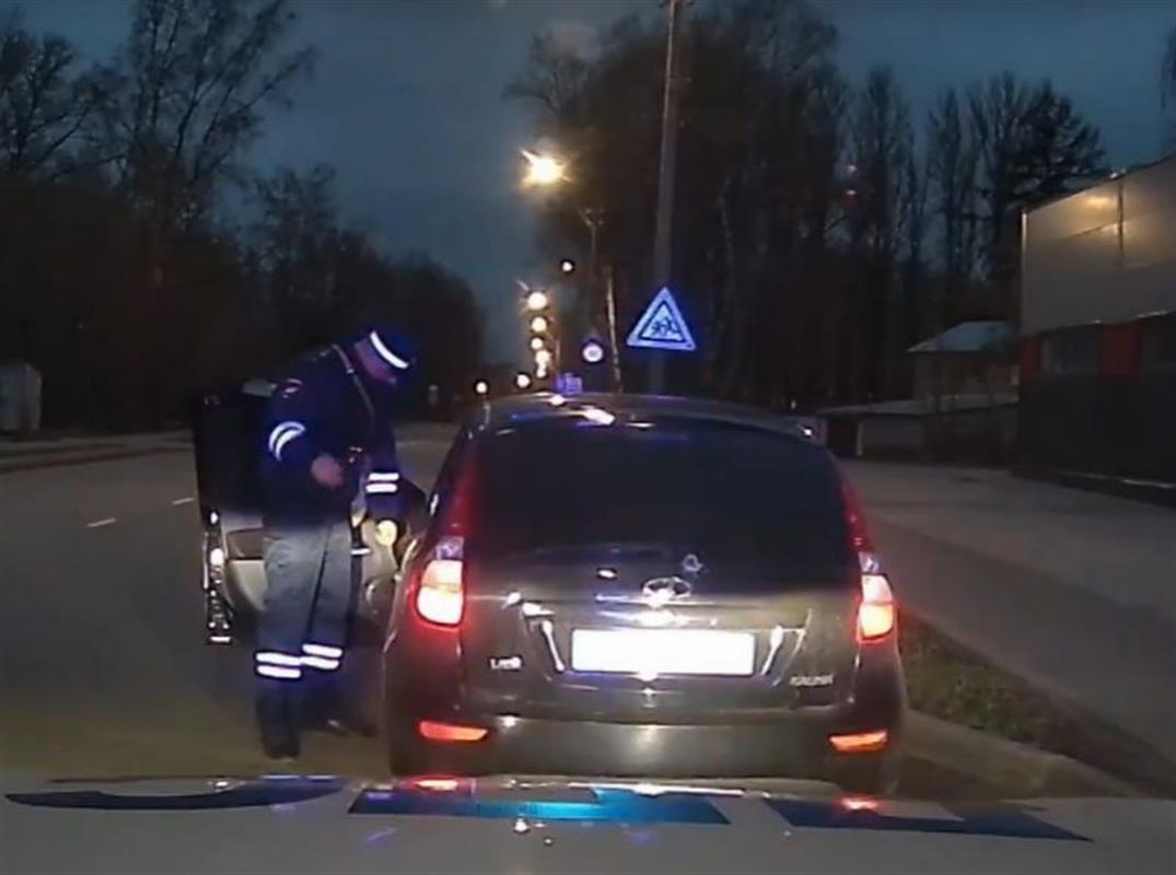 Нетрезвая костромичка без прав попалась на нарушении ПДД 