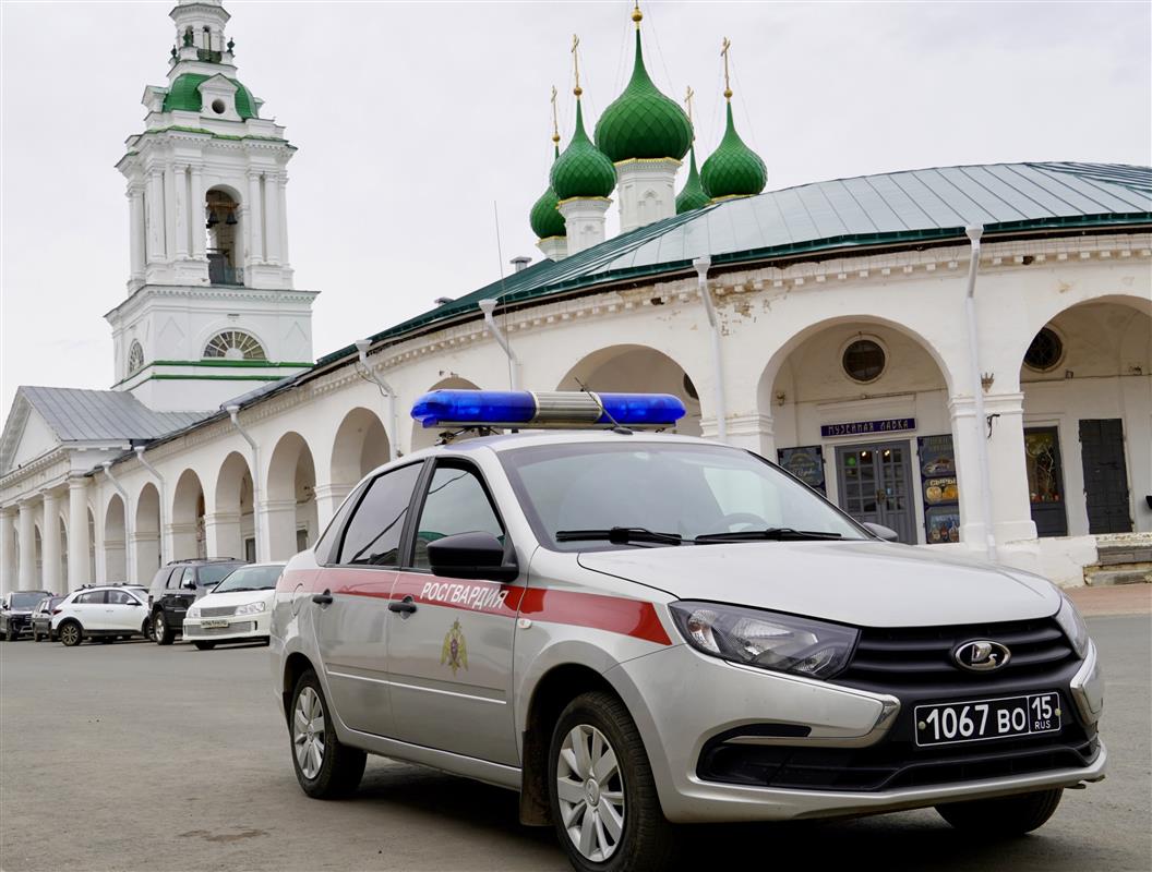 В Костроме росгвардейцы задержали мужчину, не оплатившего товар в магазине