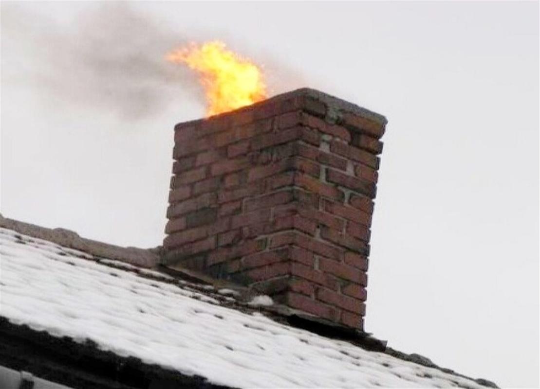 Неочищенные дымоходы в домах костромичей едва не привели к пoжару 
