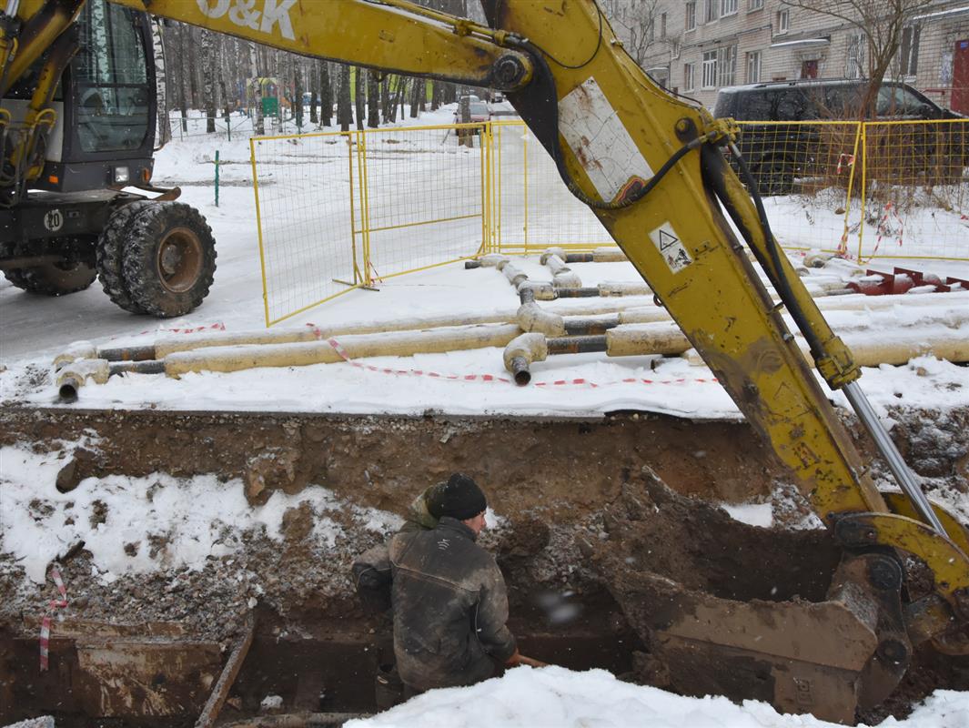 В Костроме специалисты продолжают ремонты тепловых сетей: где они работают сегодня?